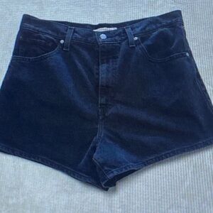Levi Womens High Waisted Mom Shorts Size 32 Black Wash Demin Casual